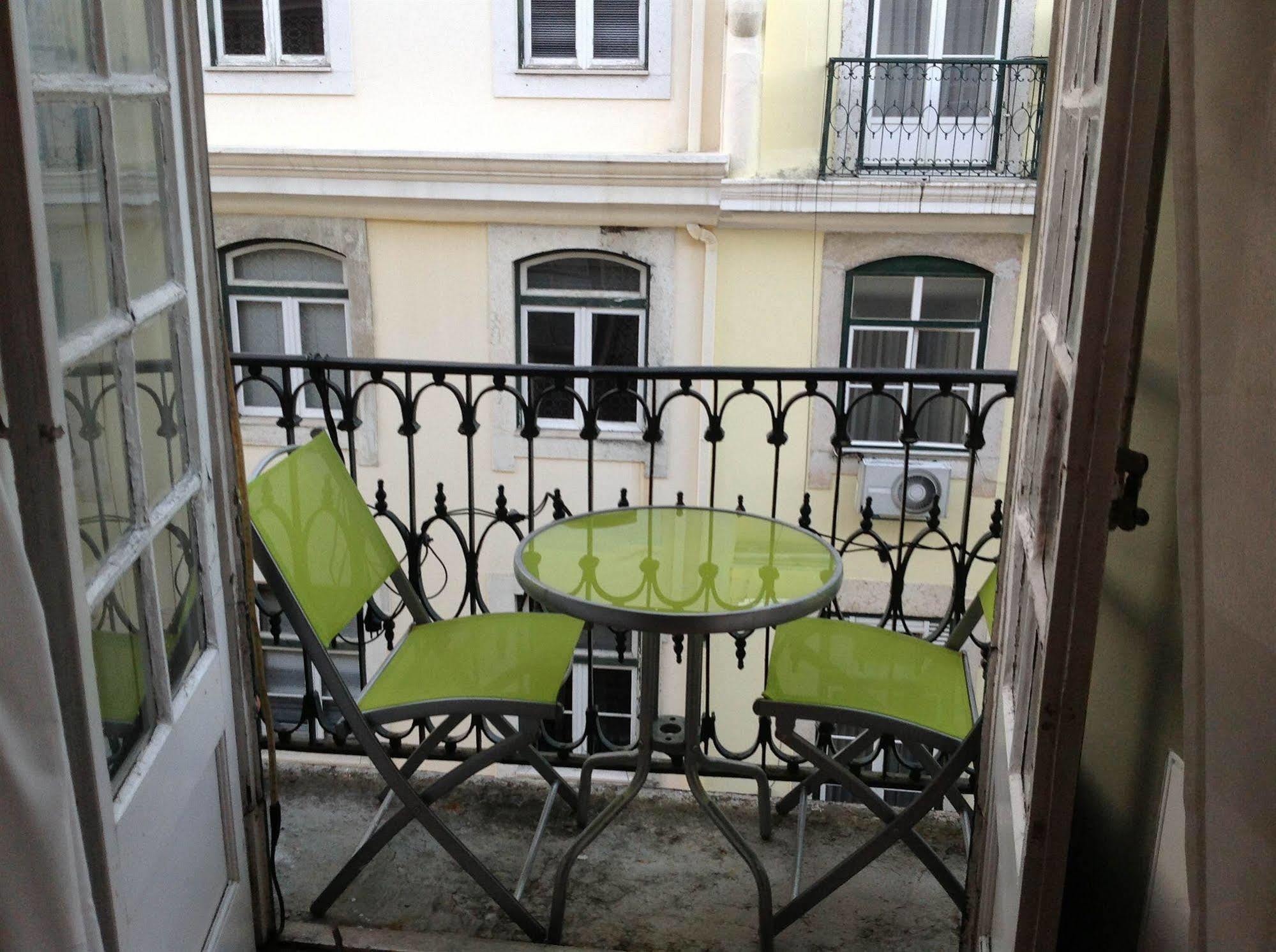 New Aljubarrota Guest House Lisboa المظهر الخارجي الصورة